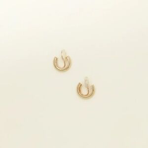 Aiori Simple Huggie Clip On Earrings in Gold
